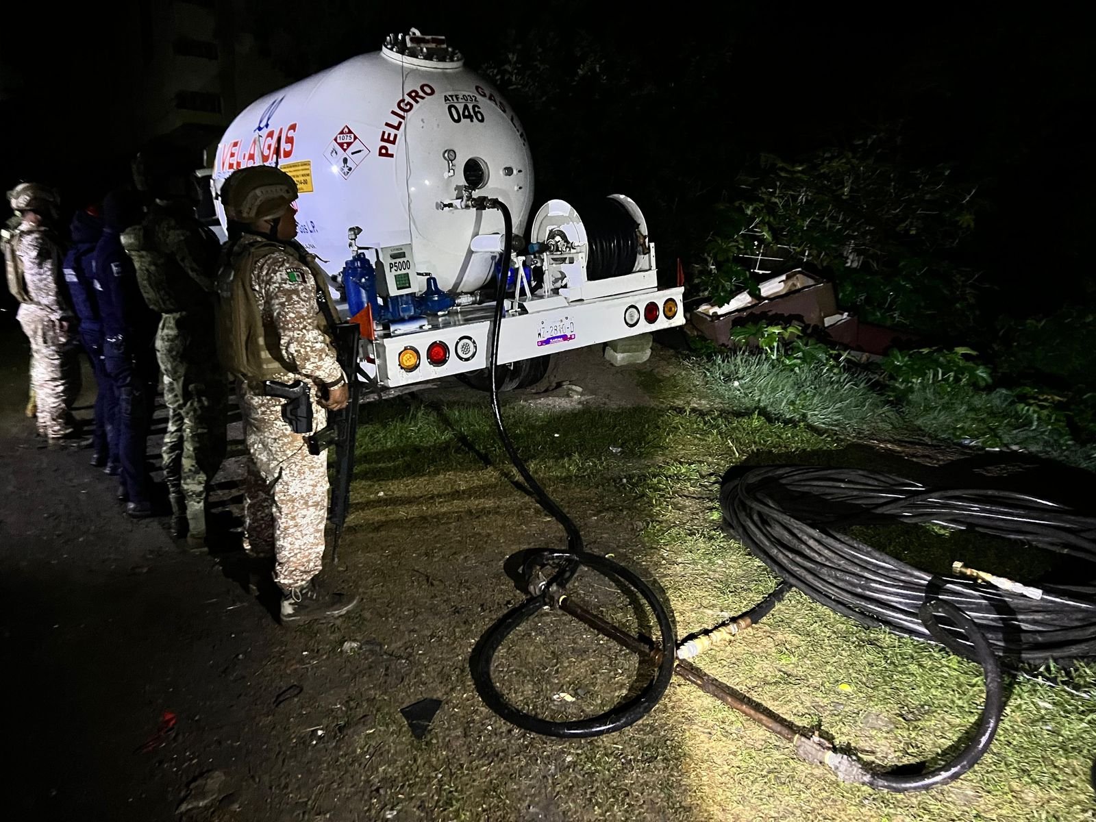Detectan toma clandestina y aseguran pipa con gas en Texmelucan