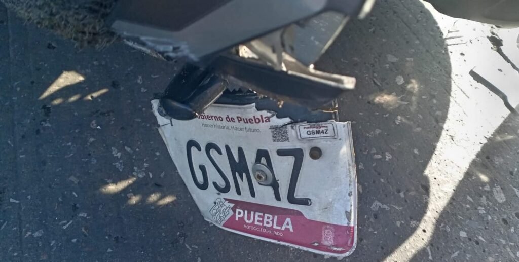 Muere motociclista al derrapar y golpearse la cabeza en la China Poblana